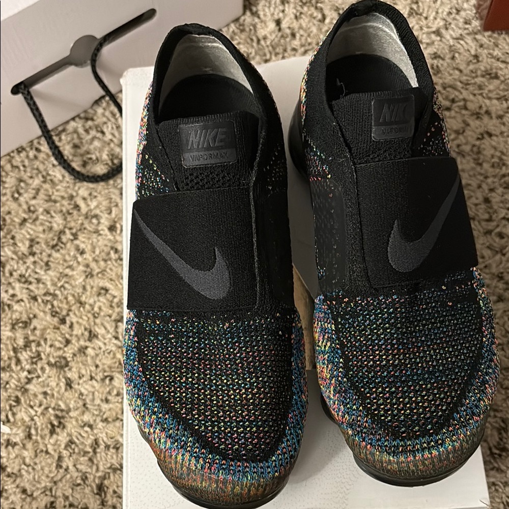 Nike Women’s Black Multicolor Flyknit Slip-On Sneakers with Elastic Strap